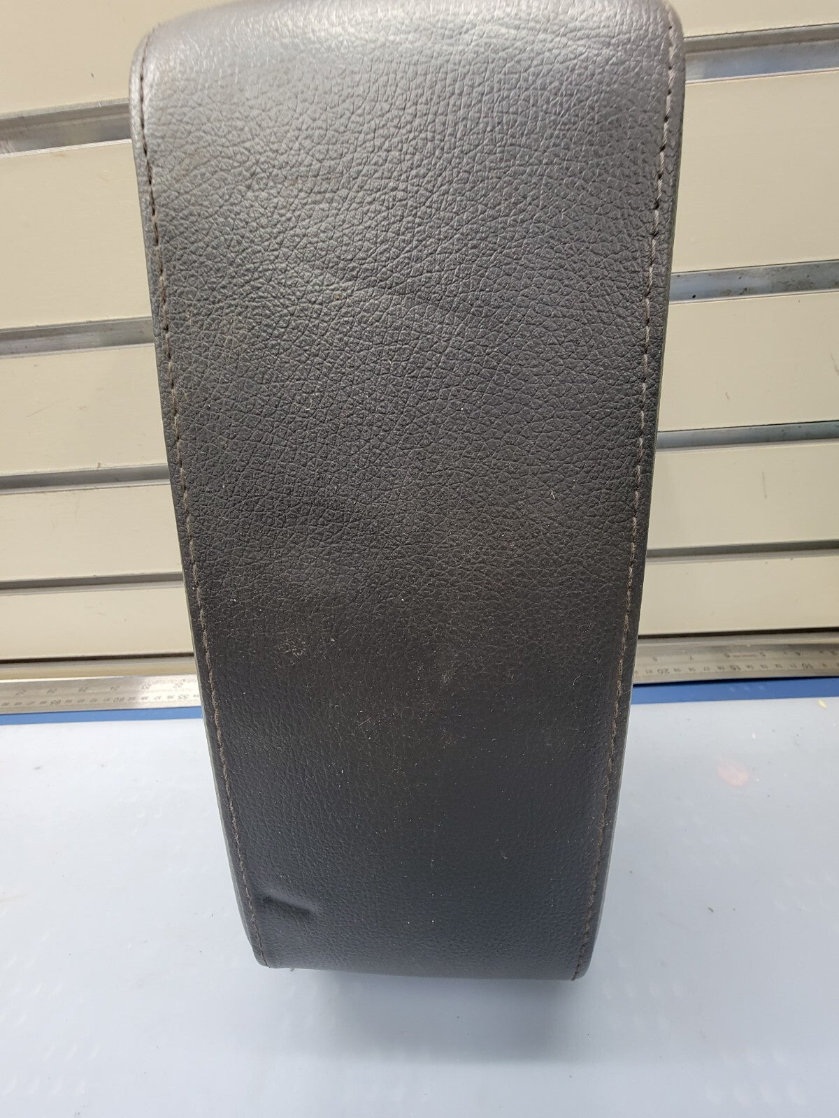 🔥2009-2010 Dodge Journey Center Console Sliding Armrest Lid Assembly OEM Black