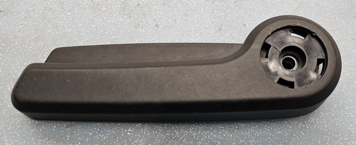 🔥2015-2017 Ford Expedition 2nd Row Right Seat Back Handle OEM BLACK