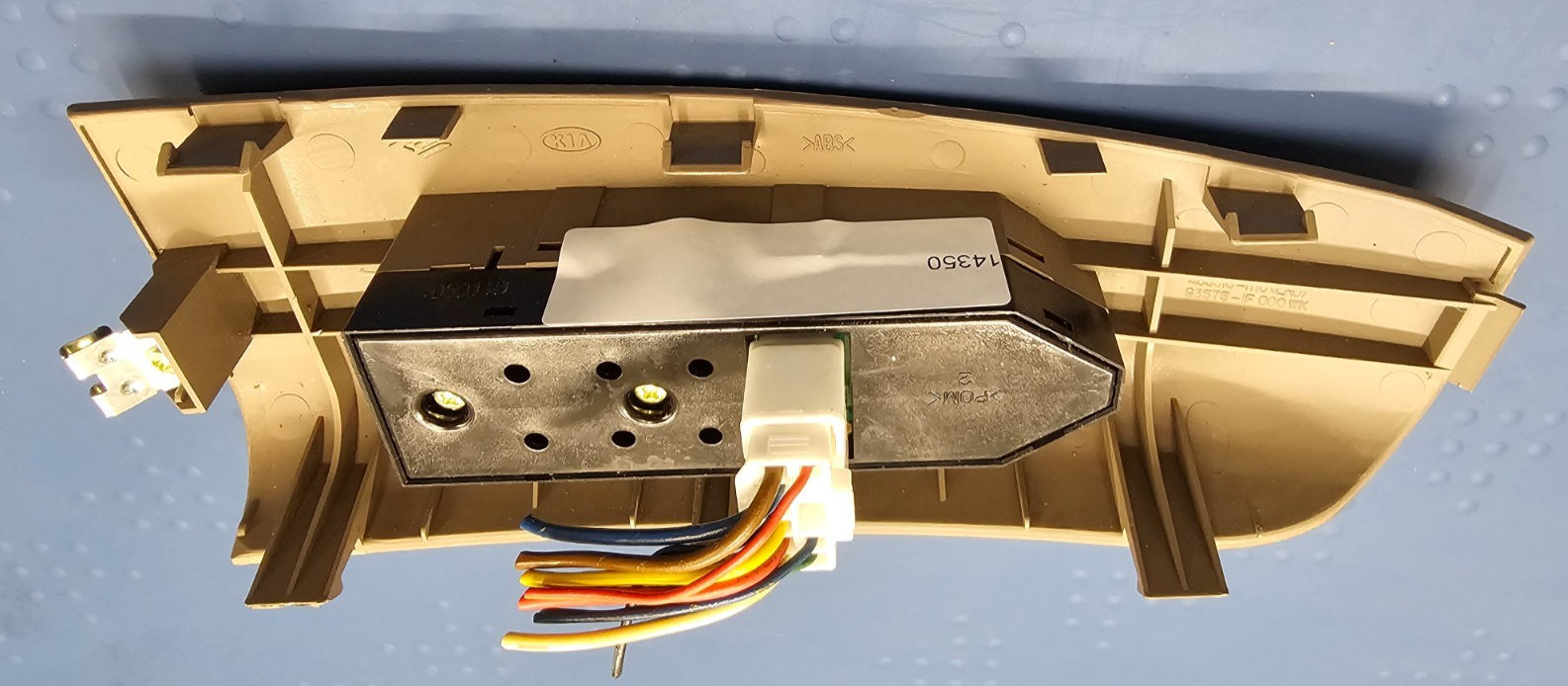 🔥05-10 Kia Sportage Front Right Passenger Window Control Switch Bezel Tan