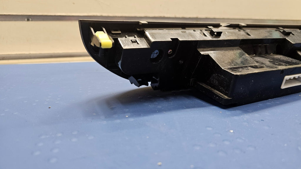 02-06 TOYOTA CAMRY Dash A/C Temperature Heater Climate Control Panel Ventilator