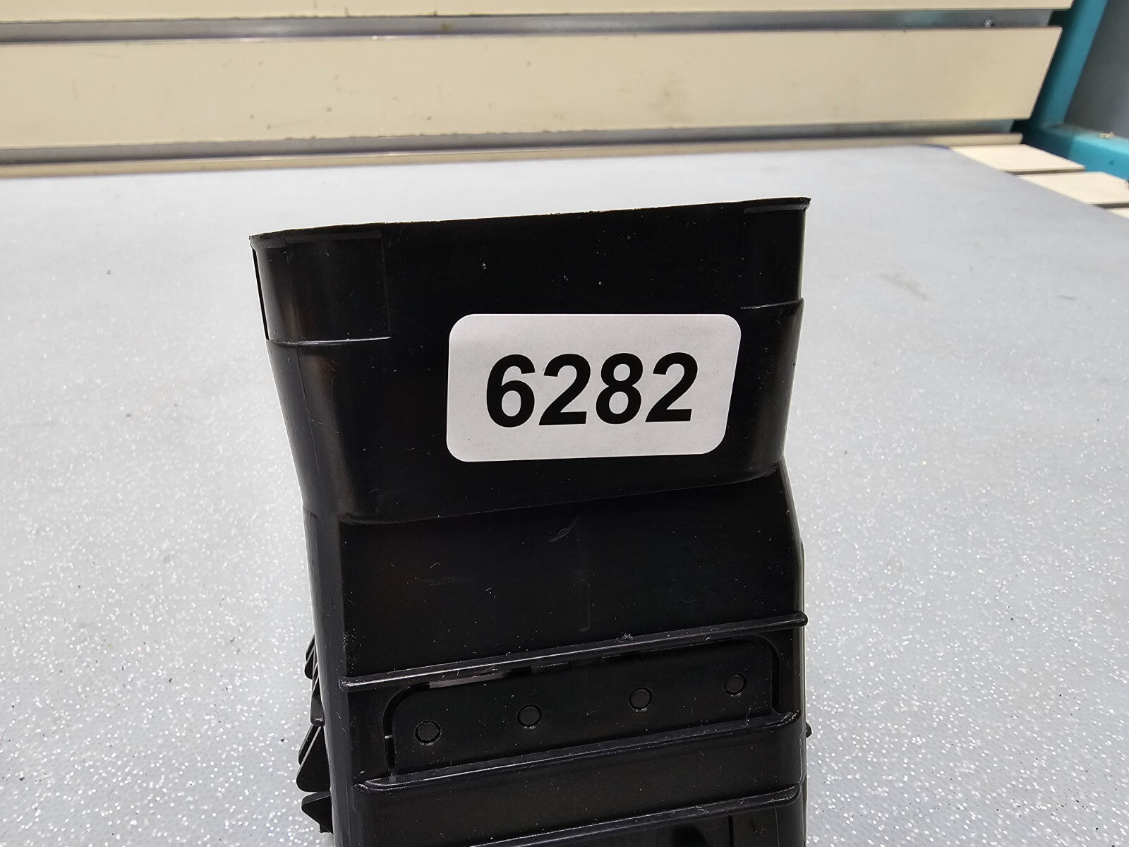 🔥2004-2012 Chevy Colorado GMC Canyon Dash Outer Air Vent LH Driver Side BLACK