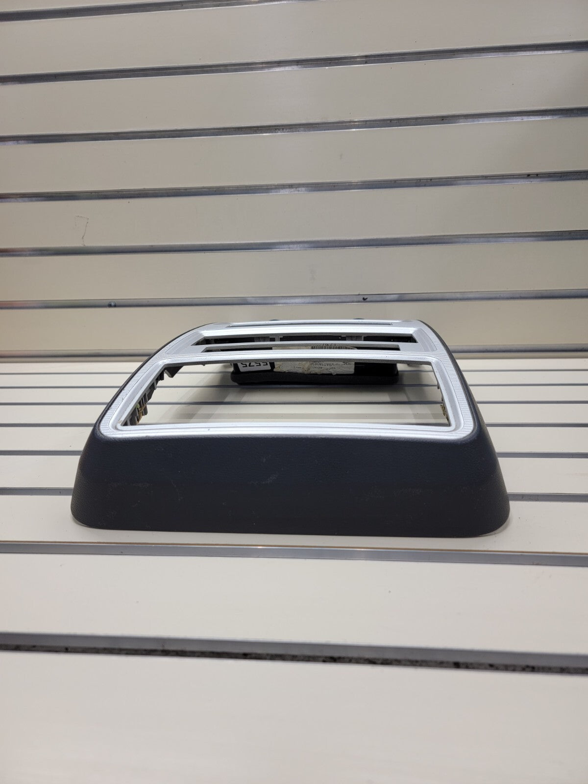🔥2009-2010 DODGE JOURNEY DASH RADIO TRIM BEZEL OEM silver