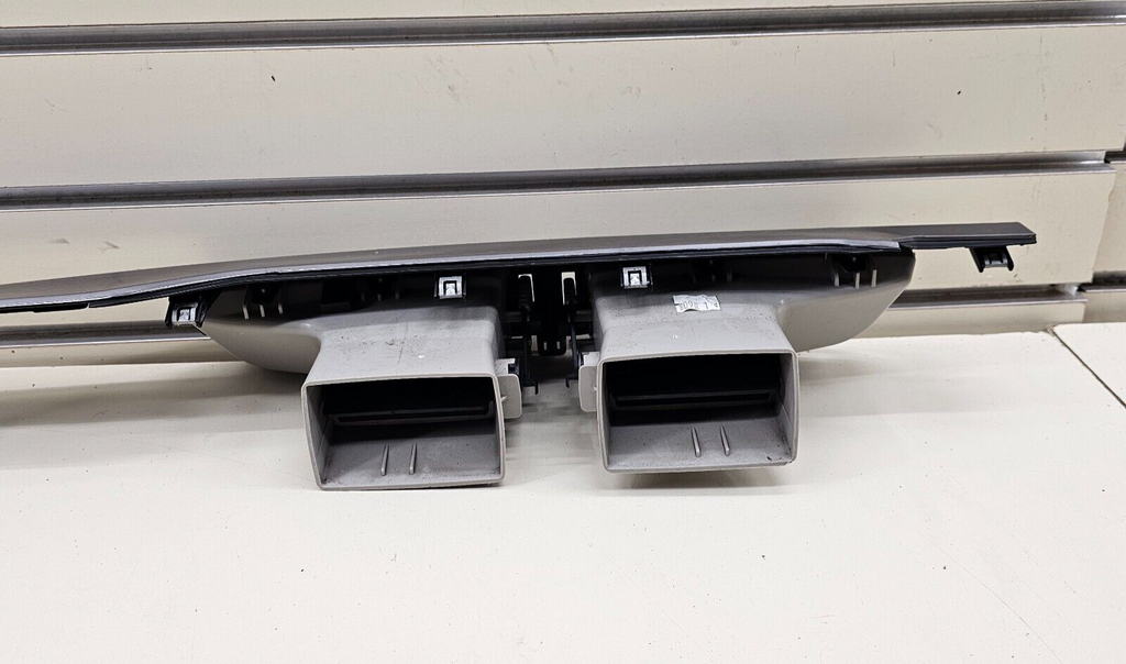 🔥09-14 Volkswagen Routan Dash Front Center Trim Bezel Panel Air Vent Silver OEM
