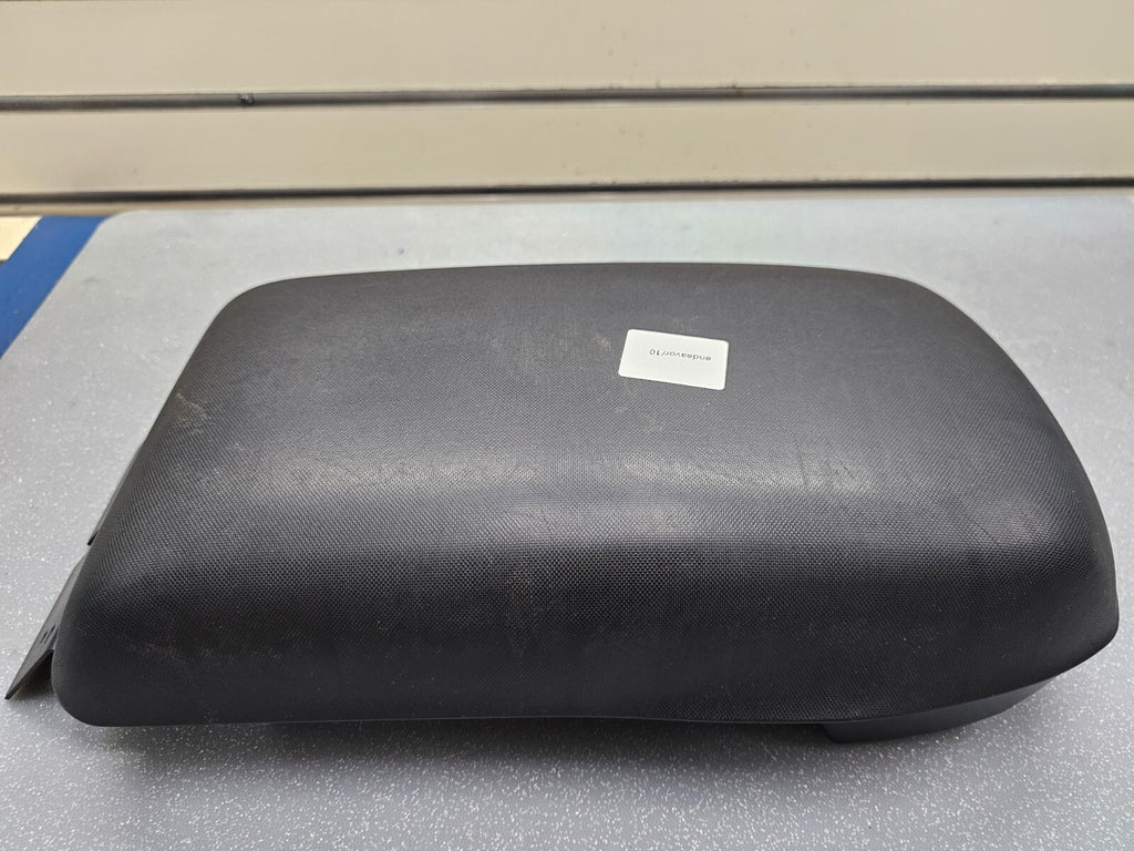 🔥04-11 MITSUBISHI ENDEAVOR CENTER CONSOLE LID ARMREST TOP COVER ASSEMBLY BLACK