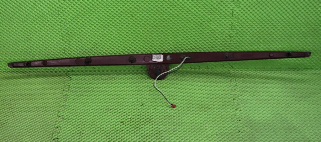 05-11 Cadillac STS Trunk Lid 3rd Center LED Brake tail Light High Mount Lamp Red