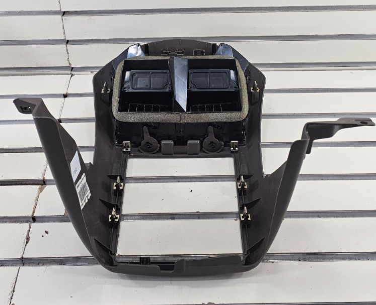 🔥04-07 MALIBU Dash RADIO STEREO DISPLAY BEZEL Panel Climate Trim BLACK B7