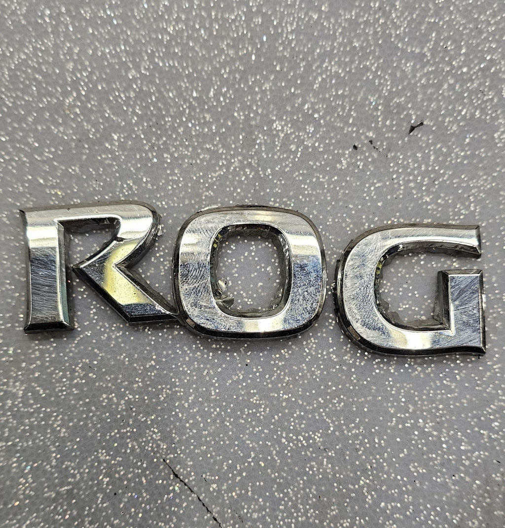 08-13 Nissan Rogue emblem letters badge trunk rear logo symbol Genuine Original
