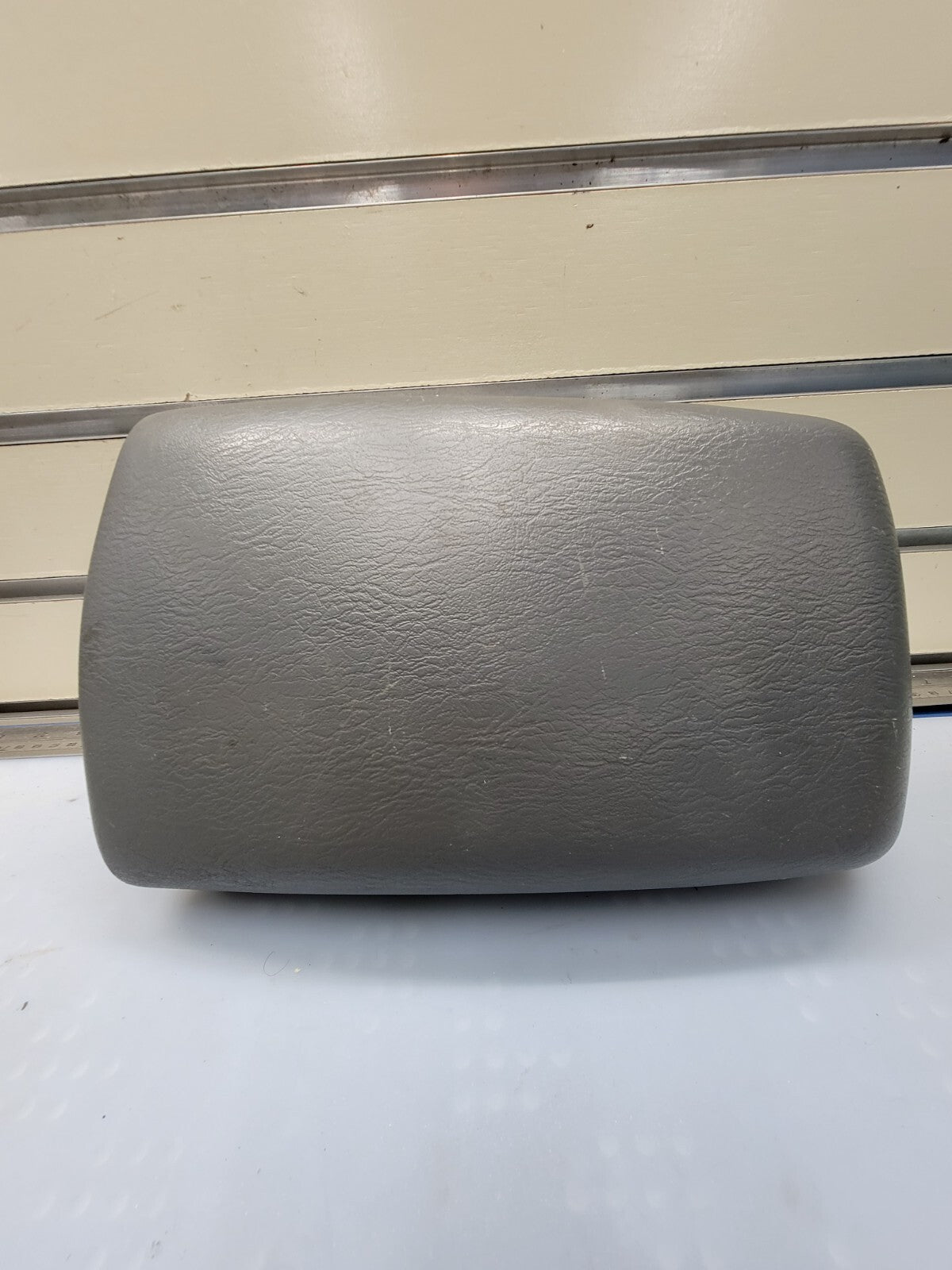 🔥2002-2007 Jeep Liberty Center Console Arm Rest Lid Black OEM