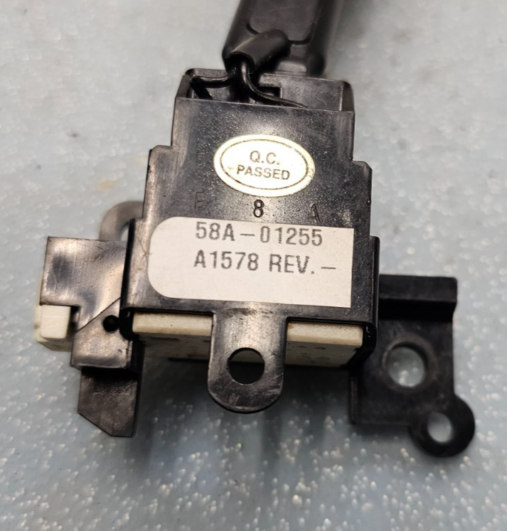 🔥04-22 RAV4 Prius Corolla 4Runner Steering Wheel Cruise Control Switch Black