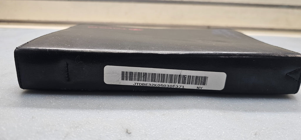 2002 Toyota Camry Corolla Tundra Tacoma Rav4 Celica Sequoia Portfolio Book Cover