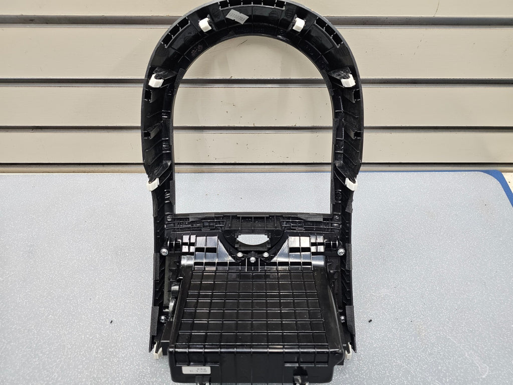 10-11 KIA SOUL PLUS CENTER DASH FM RADIO STEREO DISPLAY TRIM PANEL BEZEL DK GRAY