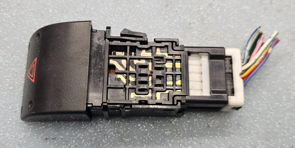 🔥02-04 Nissan Xterra Frontier hazard emergency light switch Niles