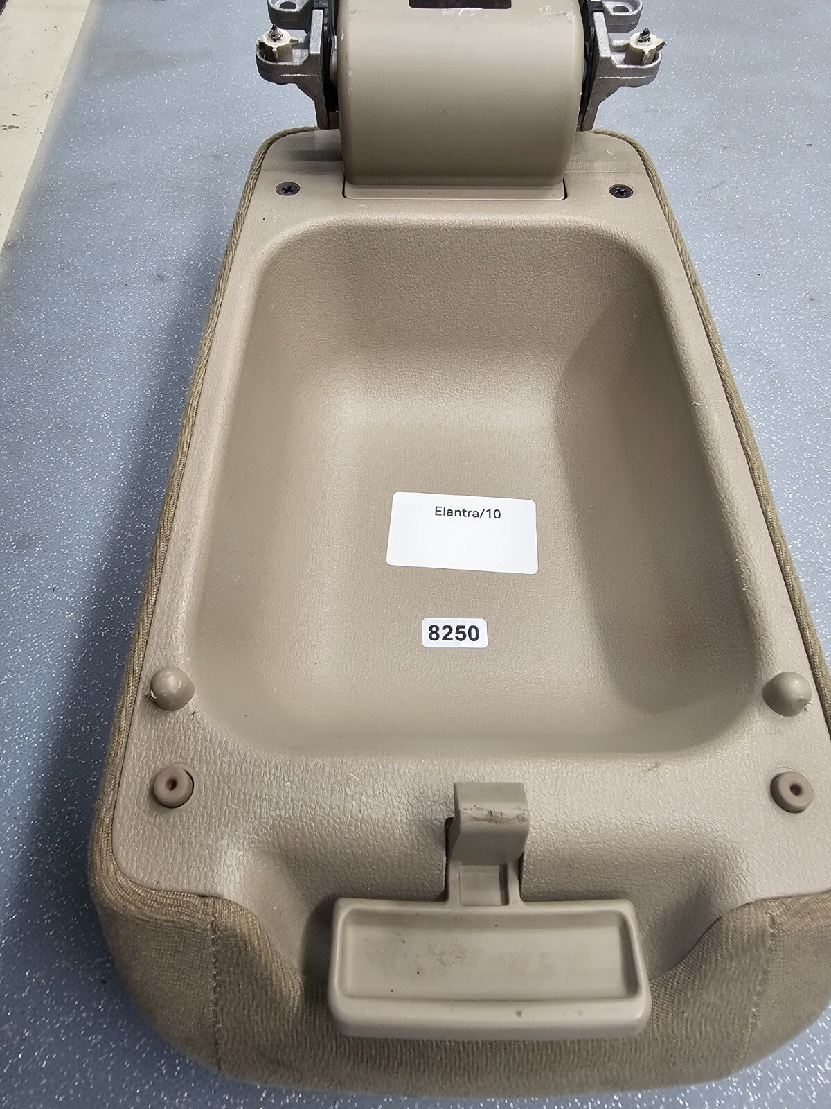 🔥10 Hyundai Elantra Armrest Center Console Lid Top Cover Cloth Assembly Tan OEM