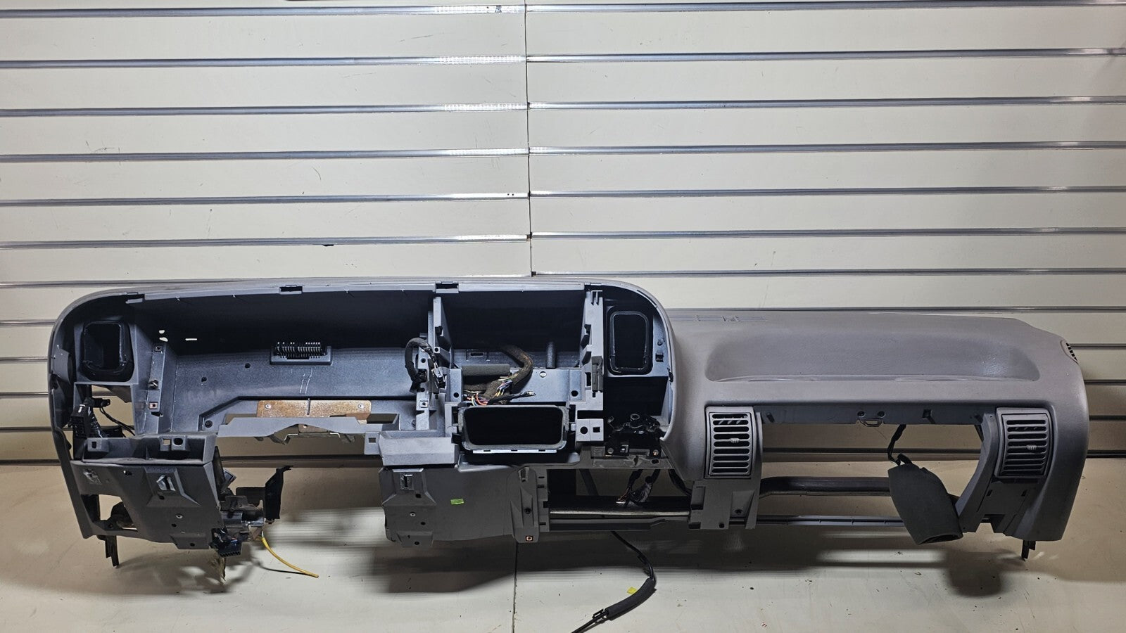 🔥95-99 CHEVY GMC SILVERADO CK Dashboard DASH CORE Frame Mount Assembly GREY DB2