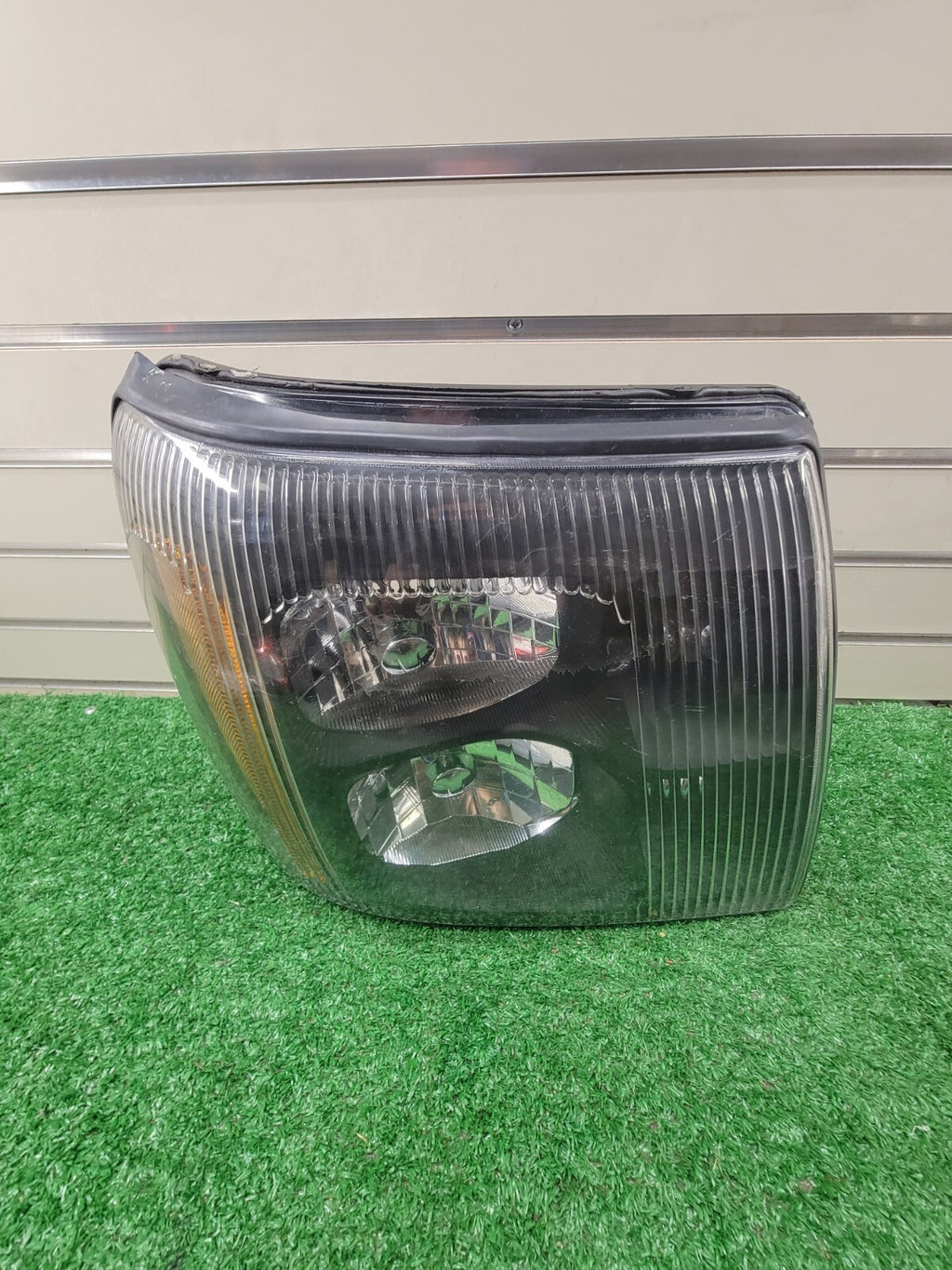 🔥2002 - 2006 Cadillac Escalade EXT ESV Headlight RIGHT RH HID  OEM