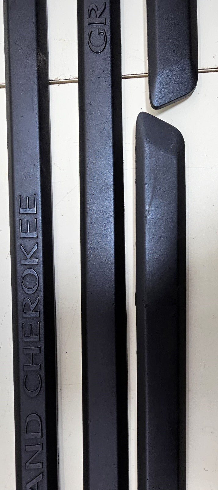 🔥05-10 Jeep Grand Cherokee Driver Passenger Door Trim Molding Panel Black OEM