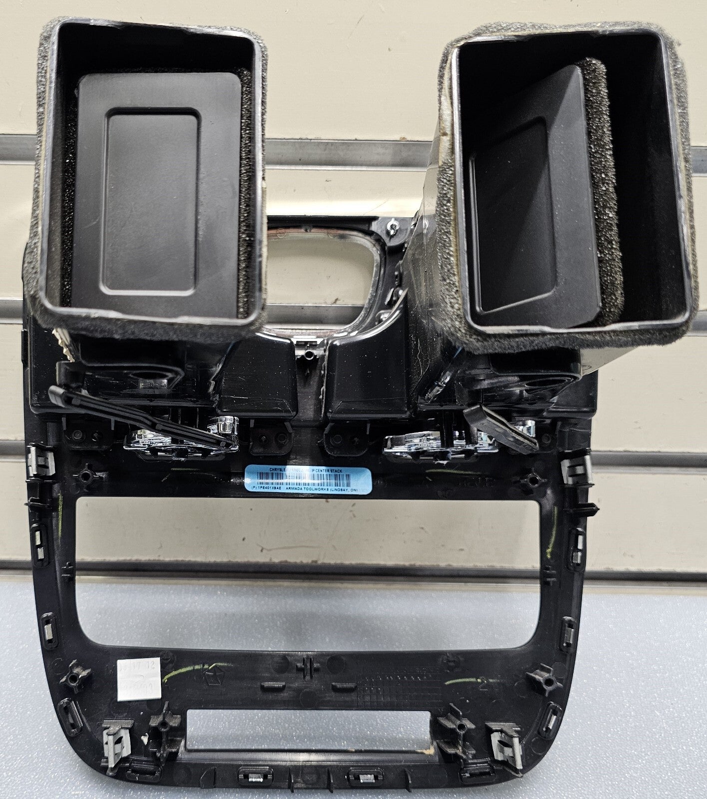 🔥11-16 TOWN COUNTRY GRAND CARAVAN DASH RADIO BEZEL TRIM INSTRUMENT PANEL BLACK