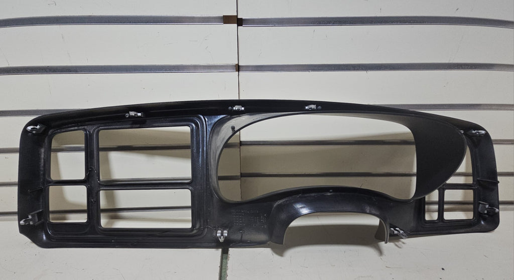 03-06 CHEVY GMC INSTRUMENT Cluster Speedo Dash Trim PANEL Radio Bezel LT TAN C5