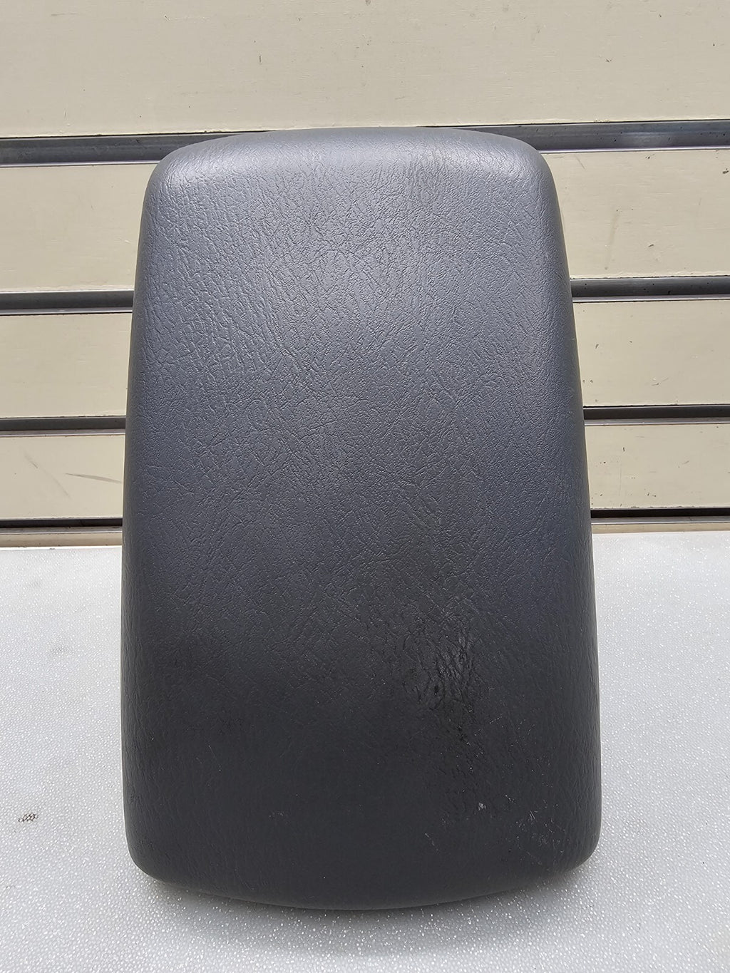 🔥2002-2007 Jeep Liberty Center Console Arm Rest Lid Black OEM