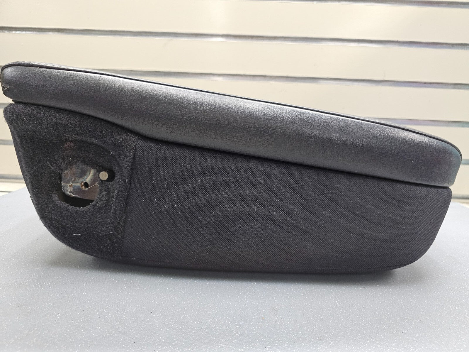 🔥02-08 Dodge RAM Center Console Jump Seat ARMREST Lid Leather/Cloth Black JS7