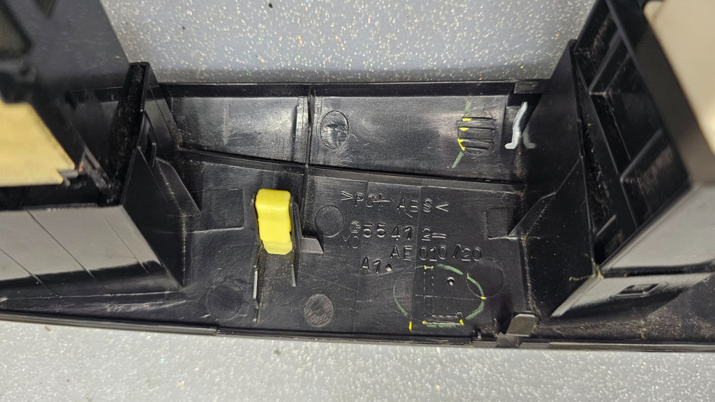 🔥04-10 Sienna Dash Left Driver Defrost Light Door Switch Trim Bezel Panel Black