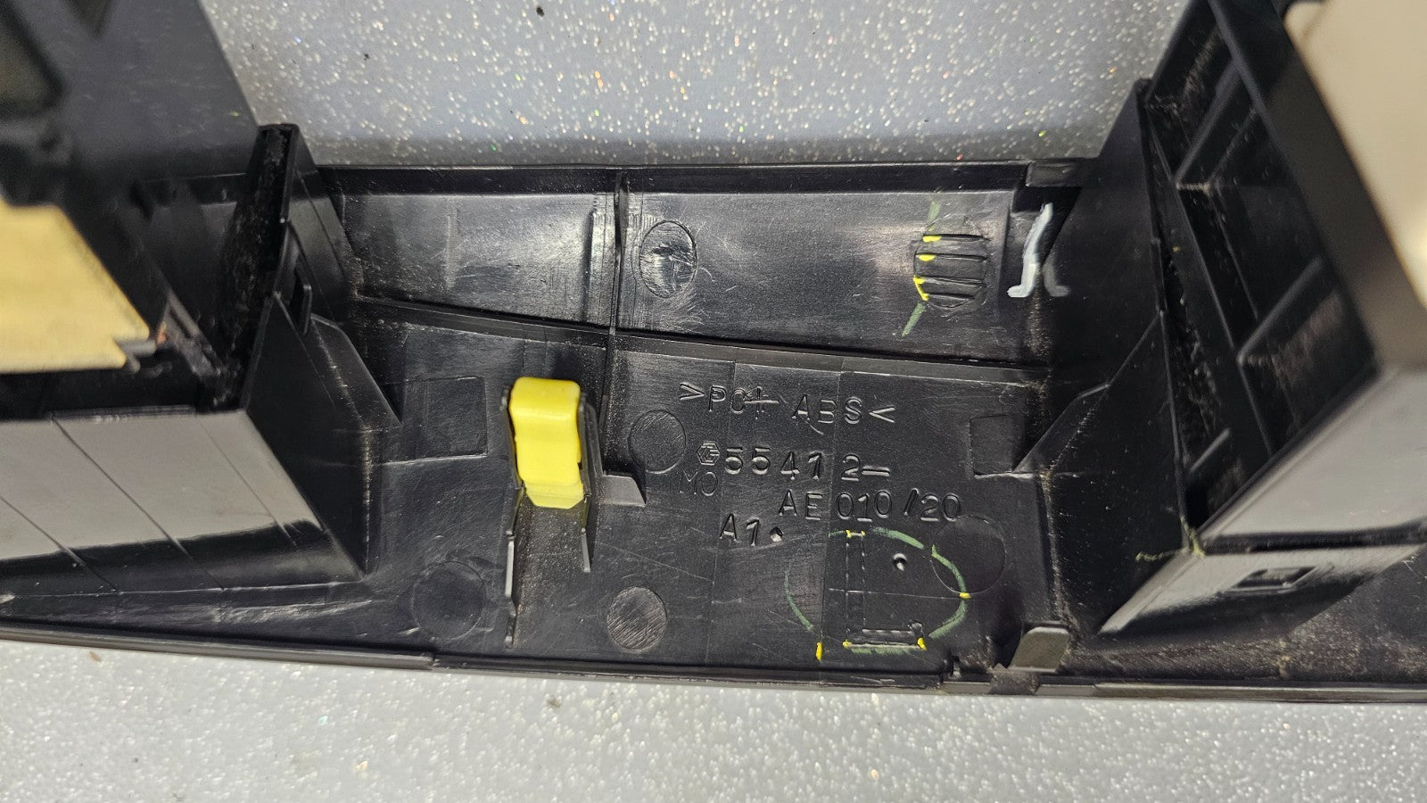 🔥04-10 Sienna Dash Left Driver Defrost Light Door Switch Trim Bezel Panel Black