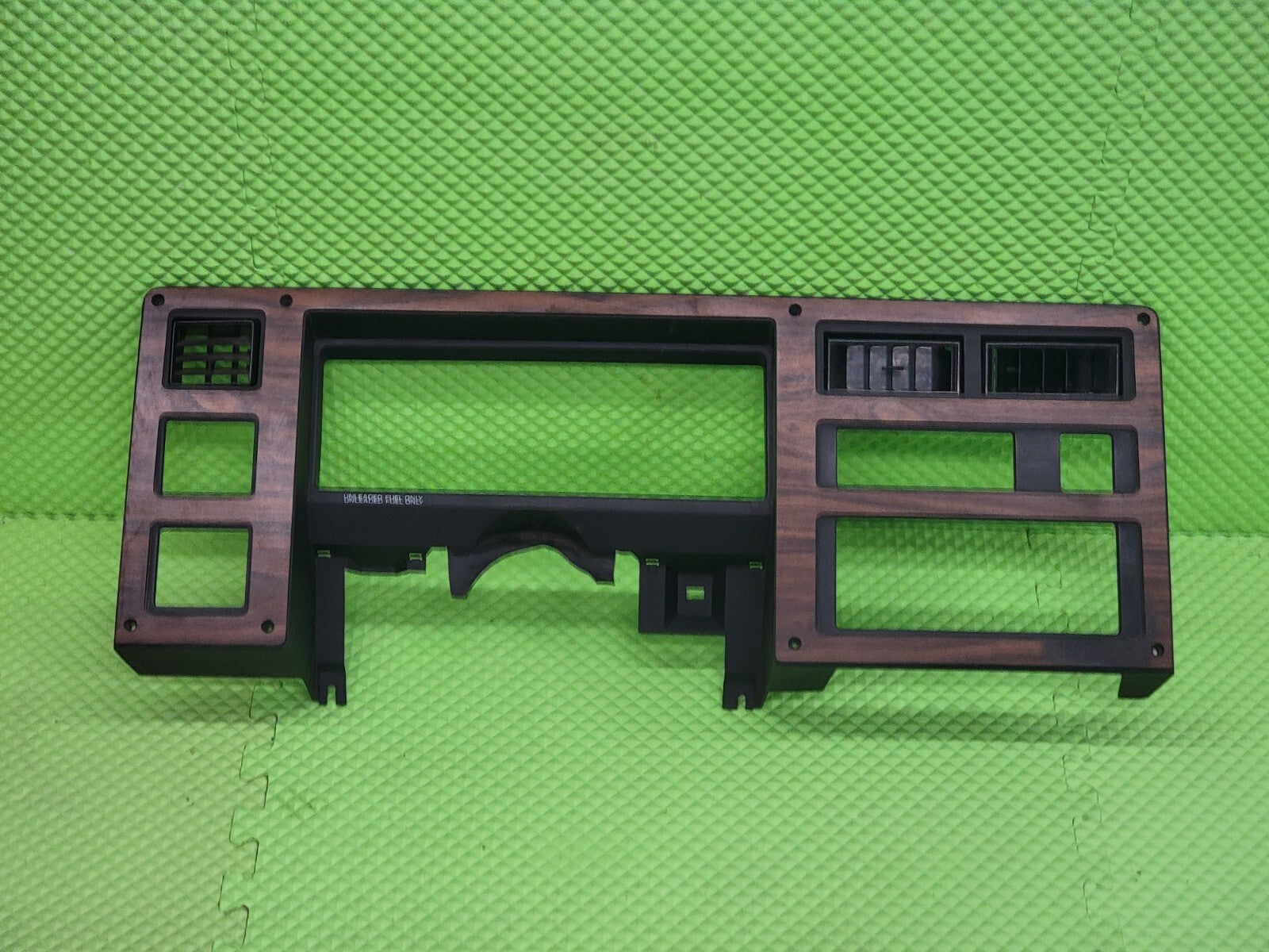 87-96 Dodge Dakota OEM INSTRUMENT CLUSTER DASH SPEEDOMETER TRIM BEZEL WOOD C29