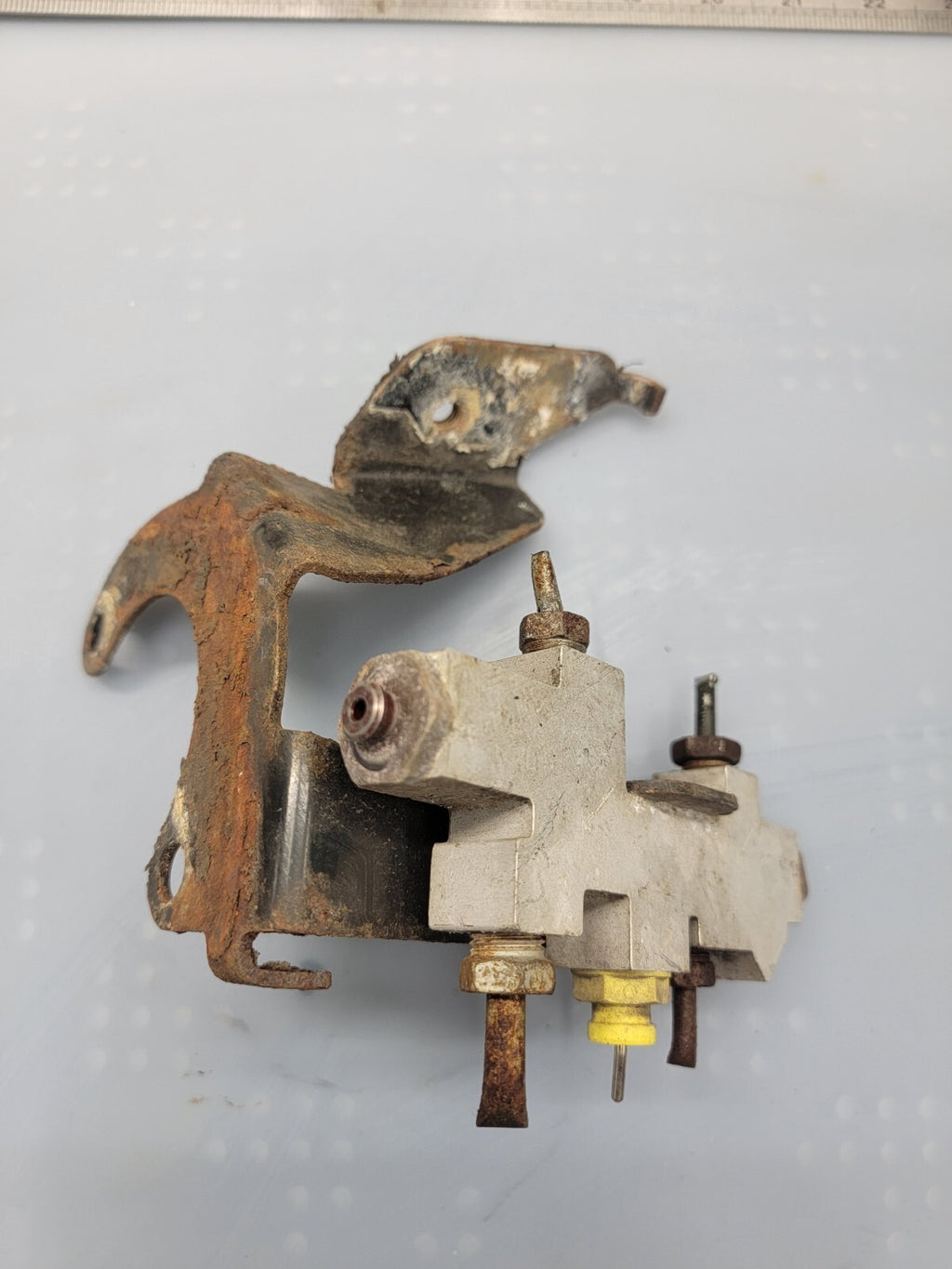 1994-1997 dodge ram brake valve pressure metering proportioning d13