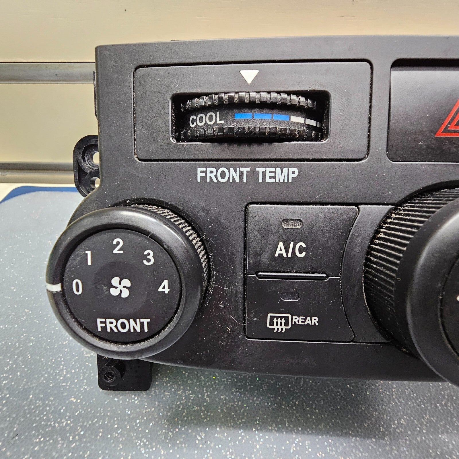 🔥2006-2014 Kia Sedona Dash Mounted A/C Heat Manual Temperature Climate Control