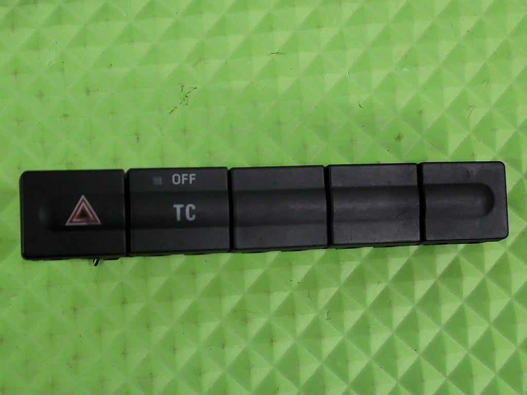 🔥05-07 Five Hundred Hazard Warning Light Traction Control Switch Dash Button