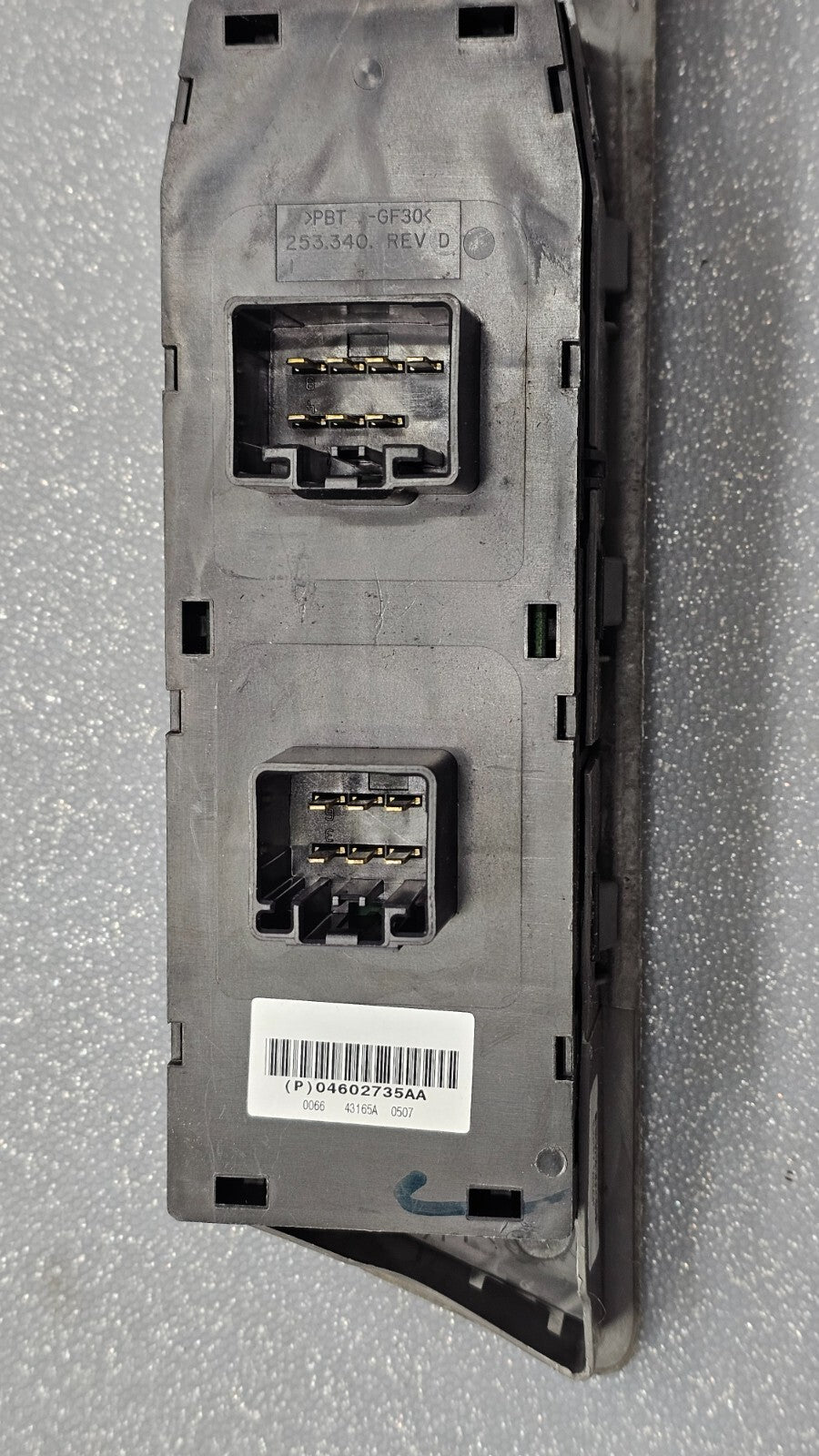 04-06 Charger Magnum Durango Dakota Left Driver Master Power Window Switch Gray
