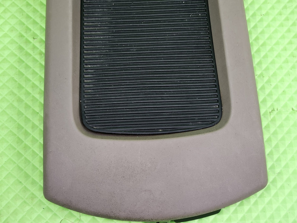 04-07 NISSAN ARMADA TITAN ARMREST CENTER CONSOLE ARM REST LID OEM TAN-BLACK
