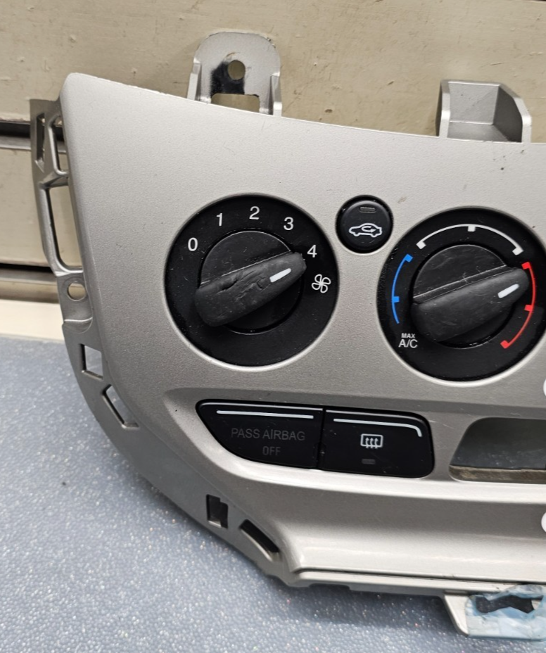 🔥12-14 FORD FOCUS A/C HEATER CLIMATE CONTROL Dash Bezel Temperature SILVER OEM