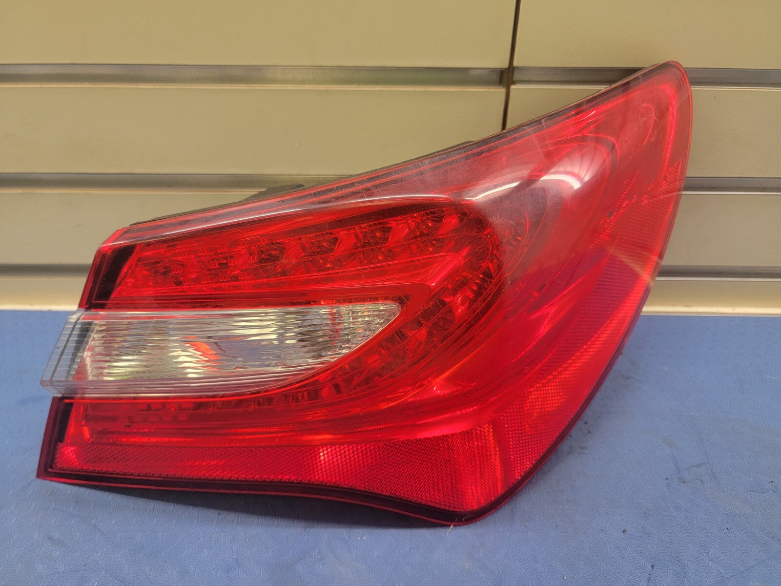 🔥2011 - 2014 Chrysler 200 Tail Light taillight tail lamp passenger side right
