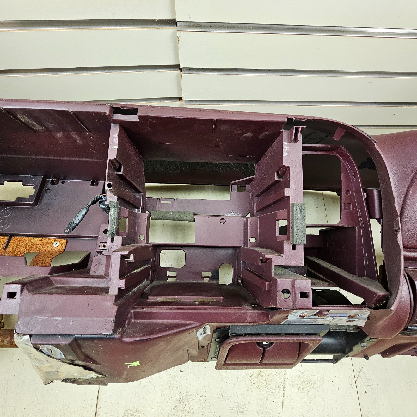🔥95-99 CHEVY GMC SILVERADO C/K Dashboard DASH CORE Frame Mount DARK RED DB2
