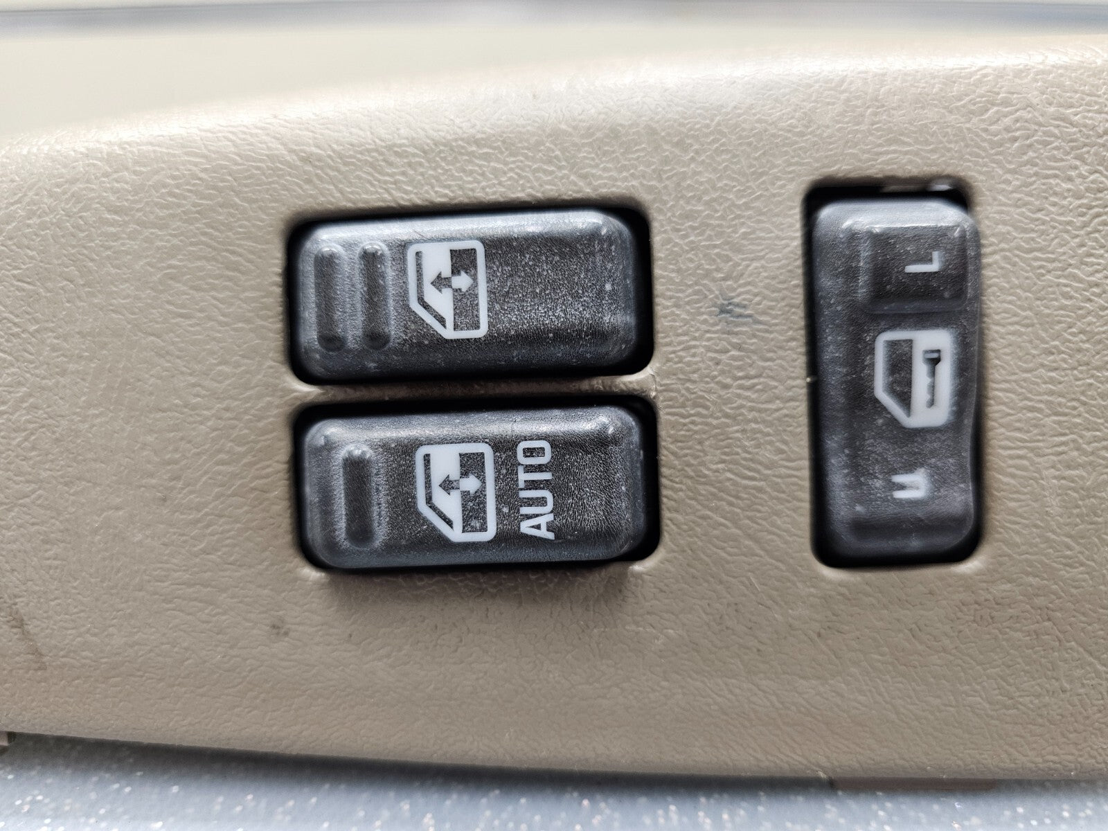 🔥99-02 Silverado SIERRA LEFT Driver Master Door Power Window Switch Tan WS4