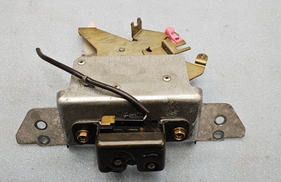 🔥04-12 NISSAN ARMADA PATHFINDER REAR LIFTGATE HATCH GLASS LATCH LOCK ACTUATOR