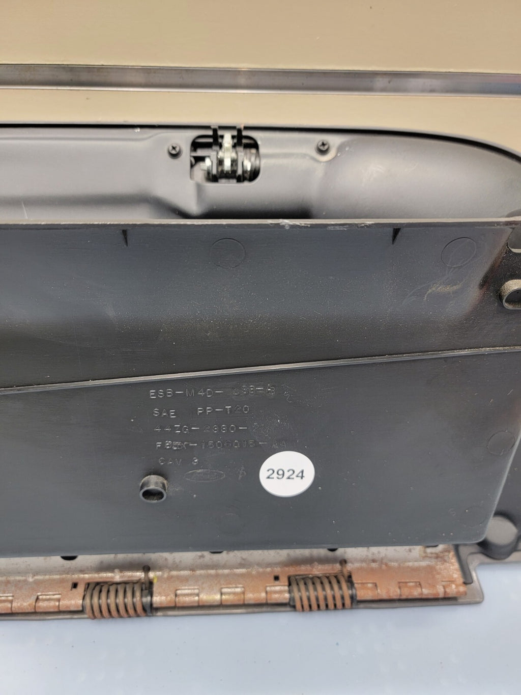 🔥97-02  EXPEDITION Glove Box Dash Storage Compartment Lid Cover Handle OEM GTAY