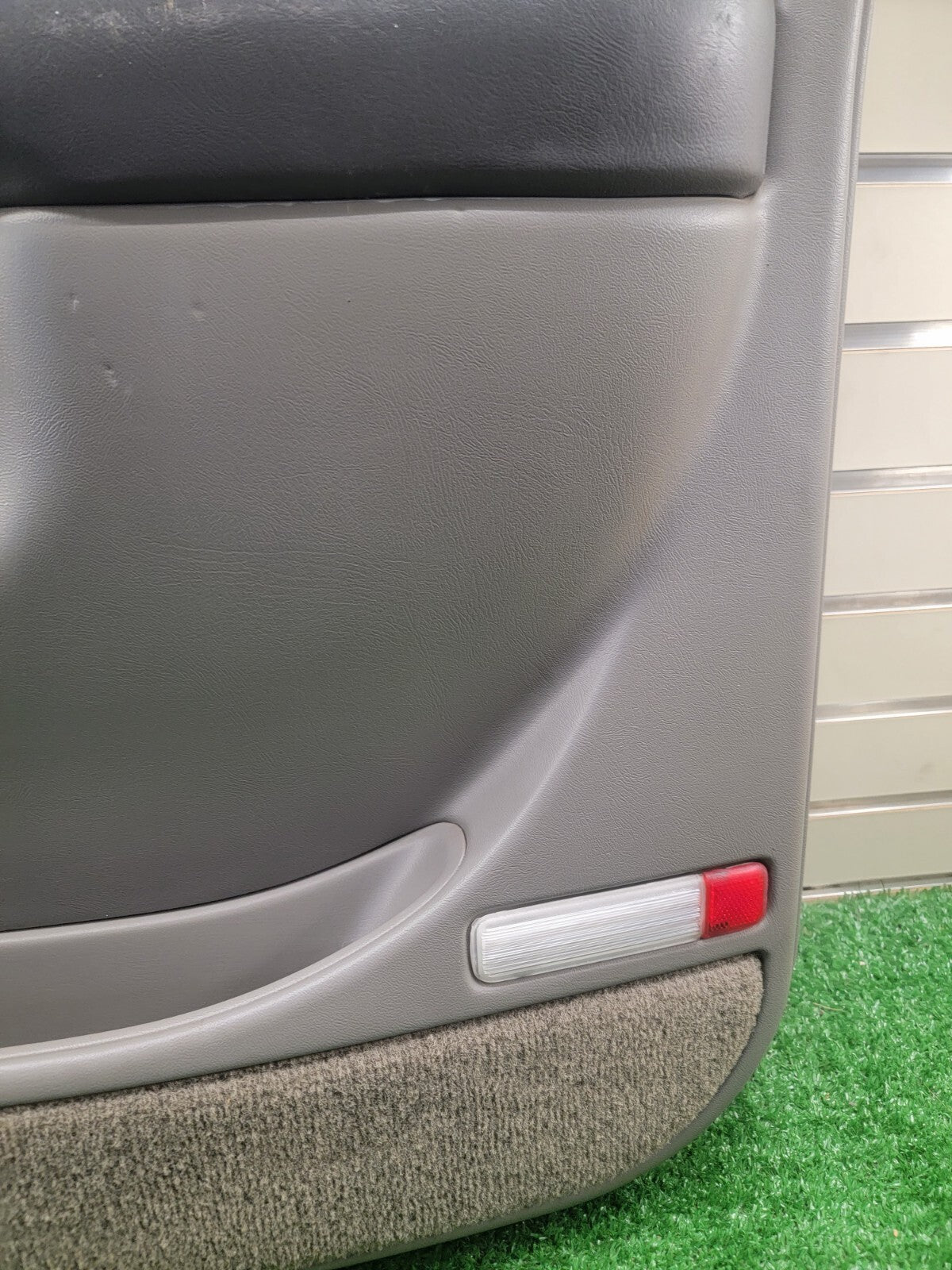 🔥03-06 Chevy Silverado SIERRA Door Panel Front RIGHT PASSENGER side gray D5