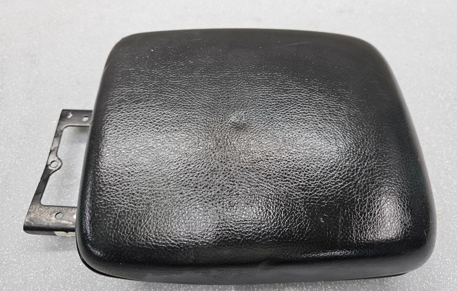 🔥07-13 Suzuki Grand VITARA Center Console Floor Lid Armrest Assembly Graphite