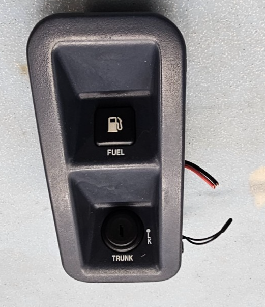 🔥97-05 BUICK PARK AVENUE FUEL AND TRUNK SWITCH Assembly Black OEM