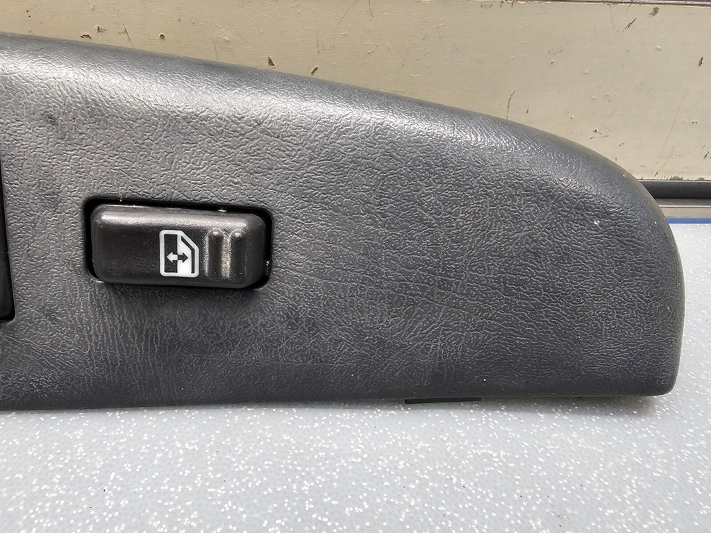 99-02 Silverado SIERRA Front RIGHT Passenger Power Window Switch Lock Black WS3