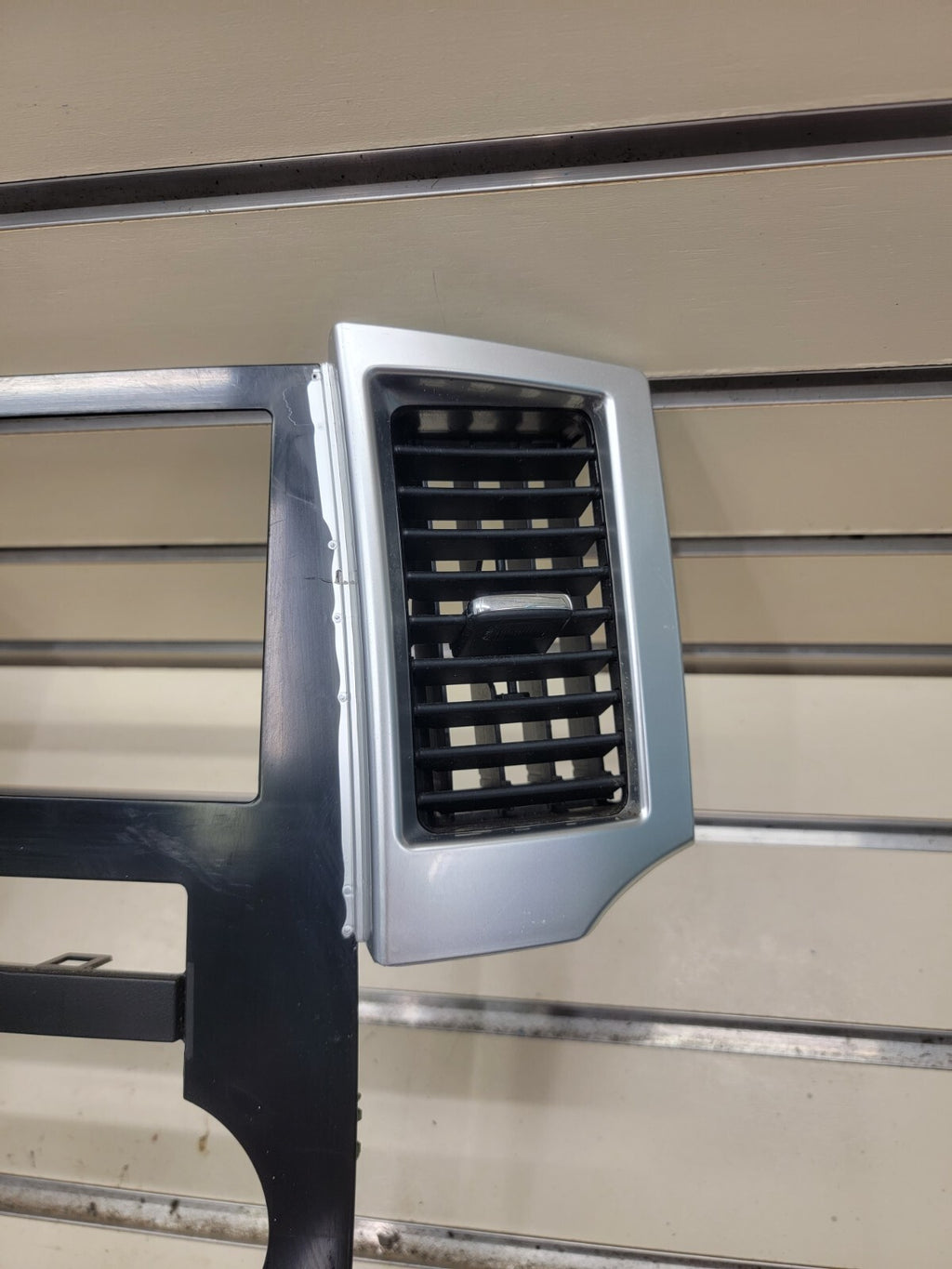 🔥2008-2010 Jeep Grand Cherokee Radio Bezel Center Dash Trim Temperature Control