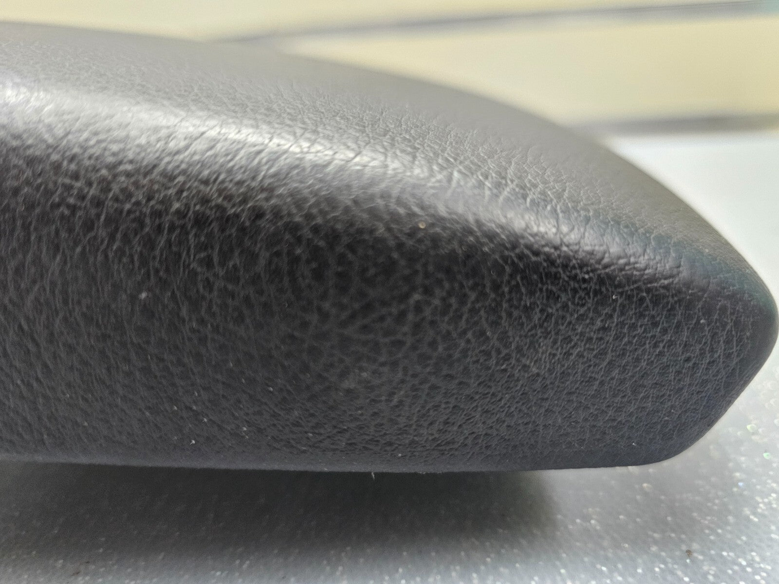 🔥10-13 Mazda 3 Center Console Armrest Lid Leather Cover Top Pad Assembly Black