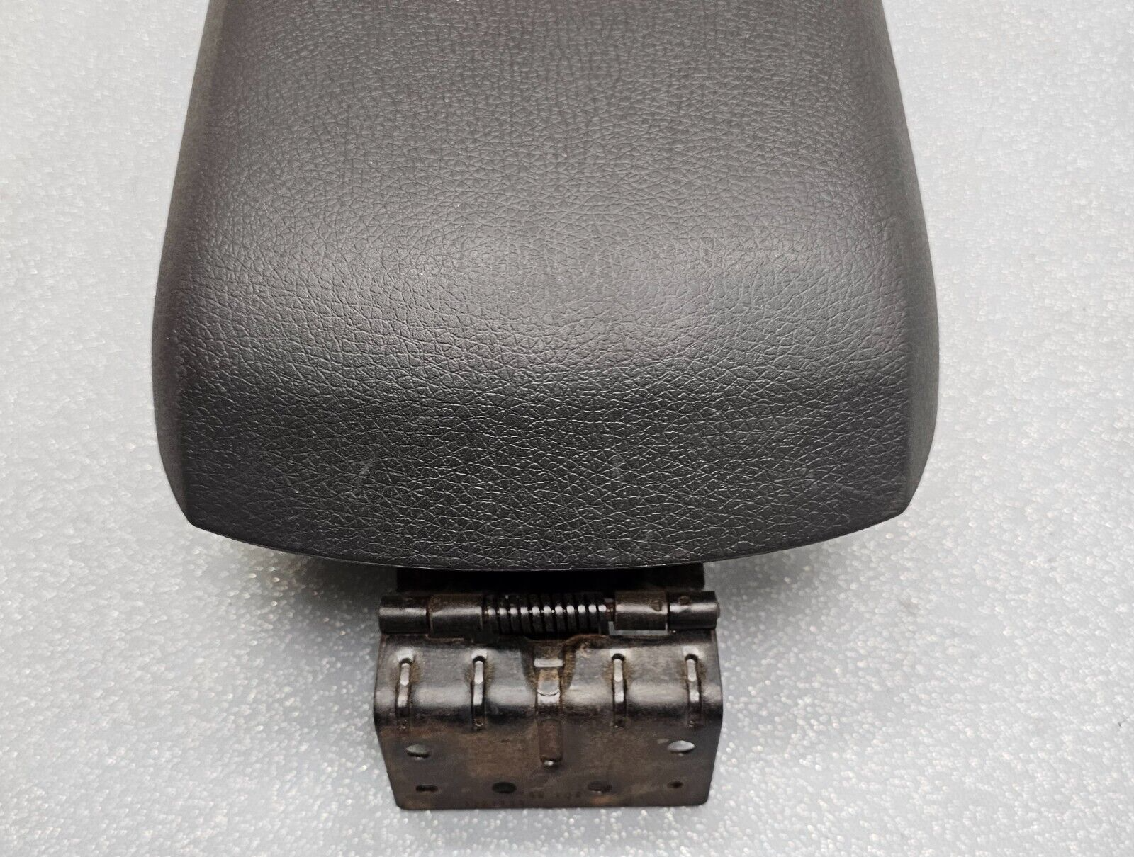 07-10 Edge Front Center Console Lid Leather Armrest Assembly Top Cover Black