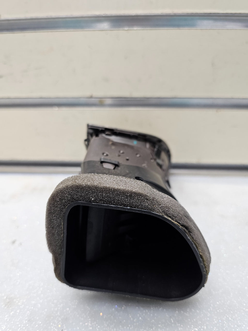 🔥2009-2015 VAUXHALL ASTRA J MK6 FRONT PASSENGER AIR VENT AND TRIM