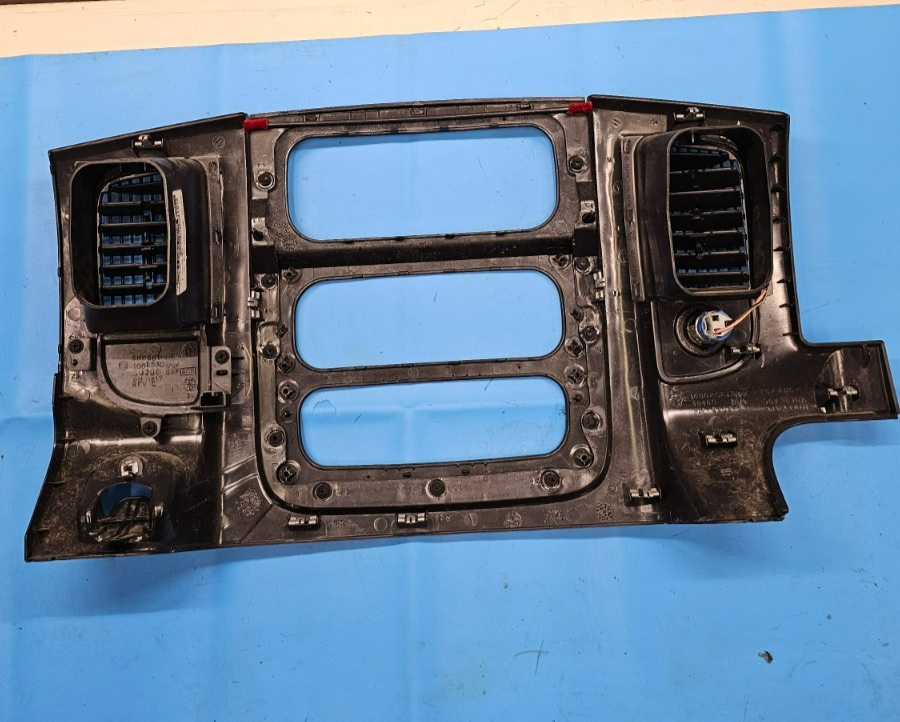 🔥02-05 Dodge RAM Dash RADIO Audio Stereo Bezel Climate Trim Panel Black B10