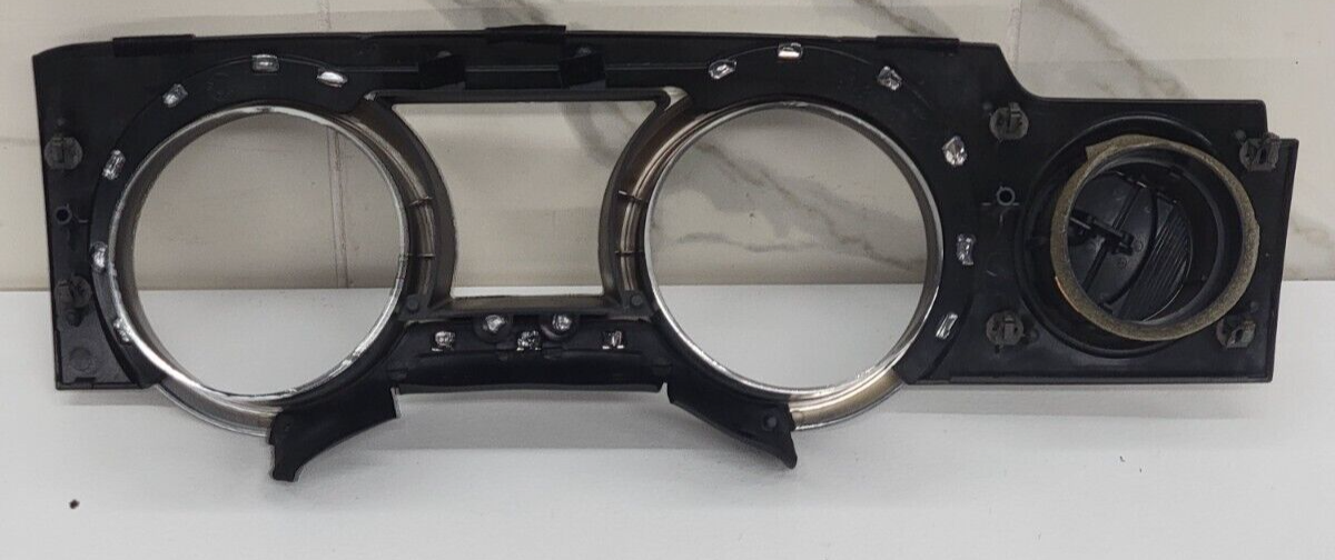 🔥05-09 Mustang Dash Instrument Cluster Bezel Speedometer Trim Chrome/Black C32