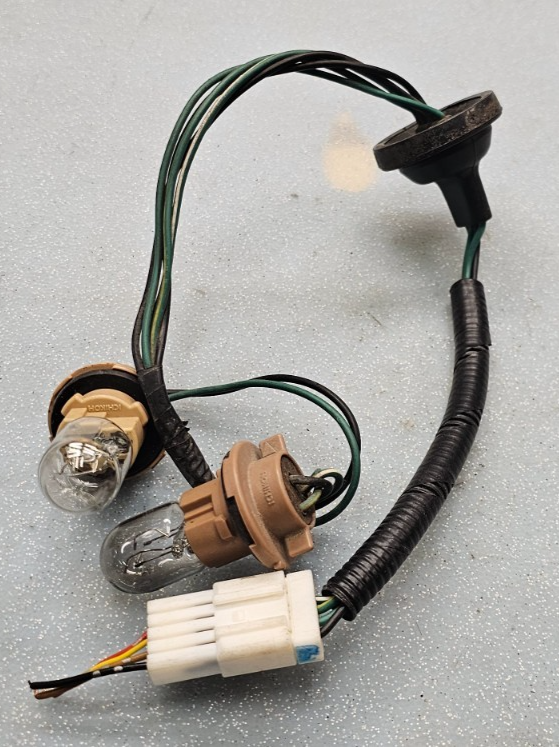 🔥2008-2013 NISSAN ROGUE TAIL BRAKE LIGHT LAMP BULB WIRING HARNESS OEM