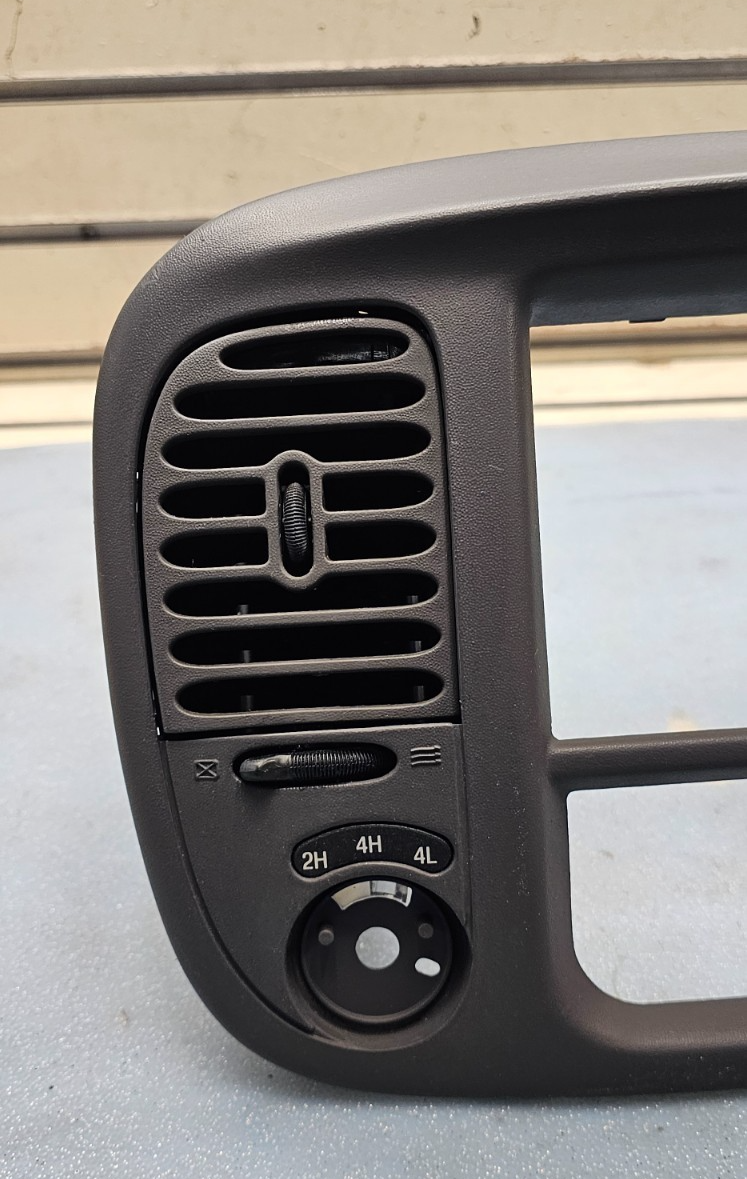 🔥97-03 Ford F-150 Dash Radio Stereo Climate BEZEL Trim Panel Line DK GRAY B1